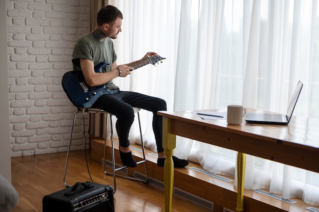 Learn Guitar Lessons Online Anytime Anywhere